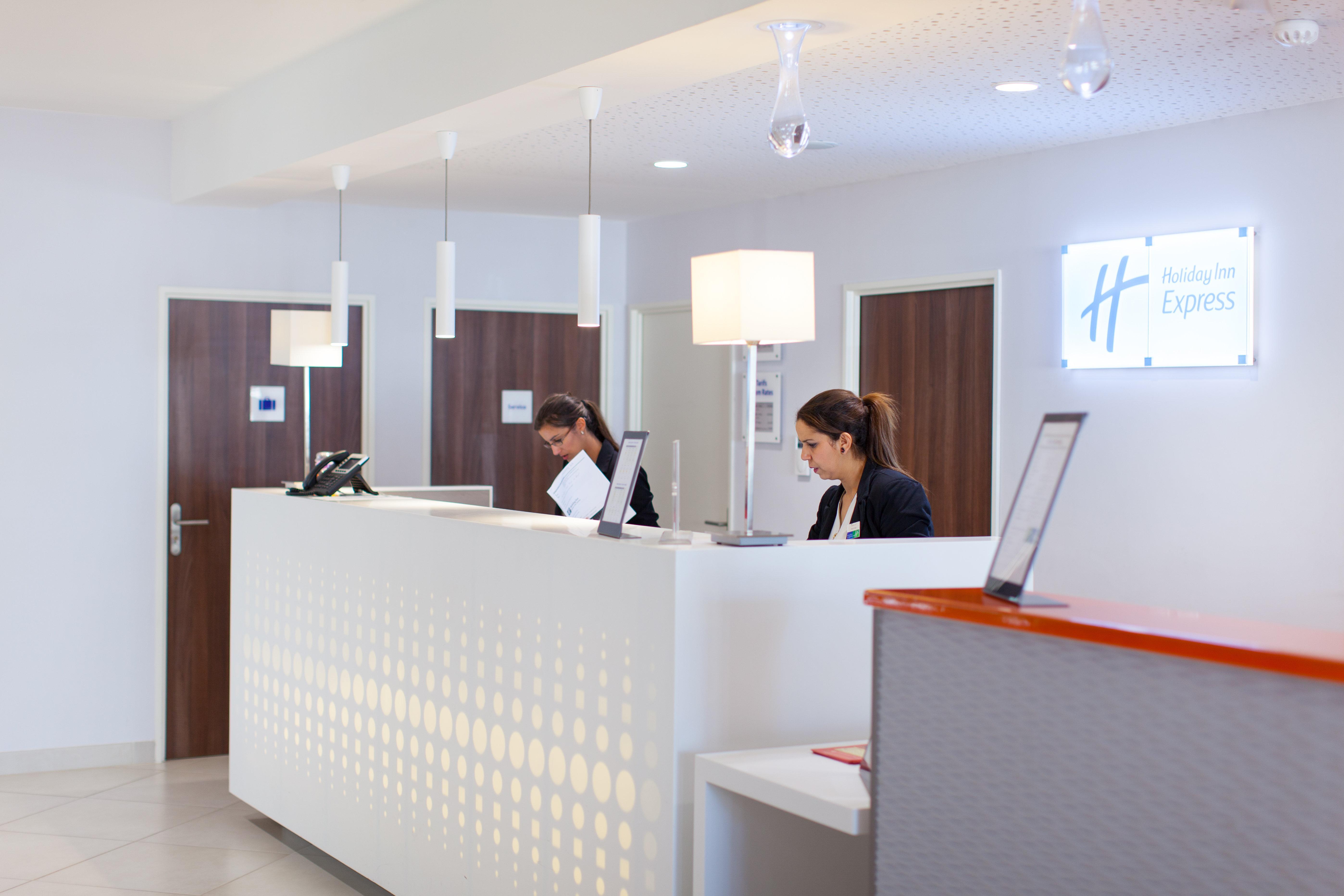 Holiday Inn Express Toulon - Est, An Ihg Hotel Exteriér fotografie